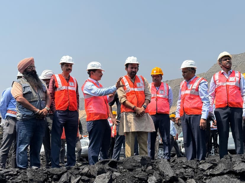 एसईसीएल गेवरा पहुंचे कोयला मंत्री किशन रेड्डी बोले देश के सच्चे ऊर्जा सिपाही हैं 