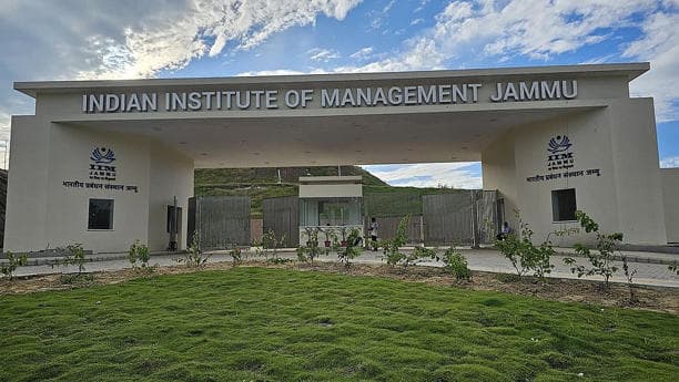 IIM जम्मू ने भारतीय संस्थागत रैंकिंग फ्रेमवर्क 2025 में 22वां स्थान हासिल किया