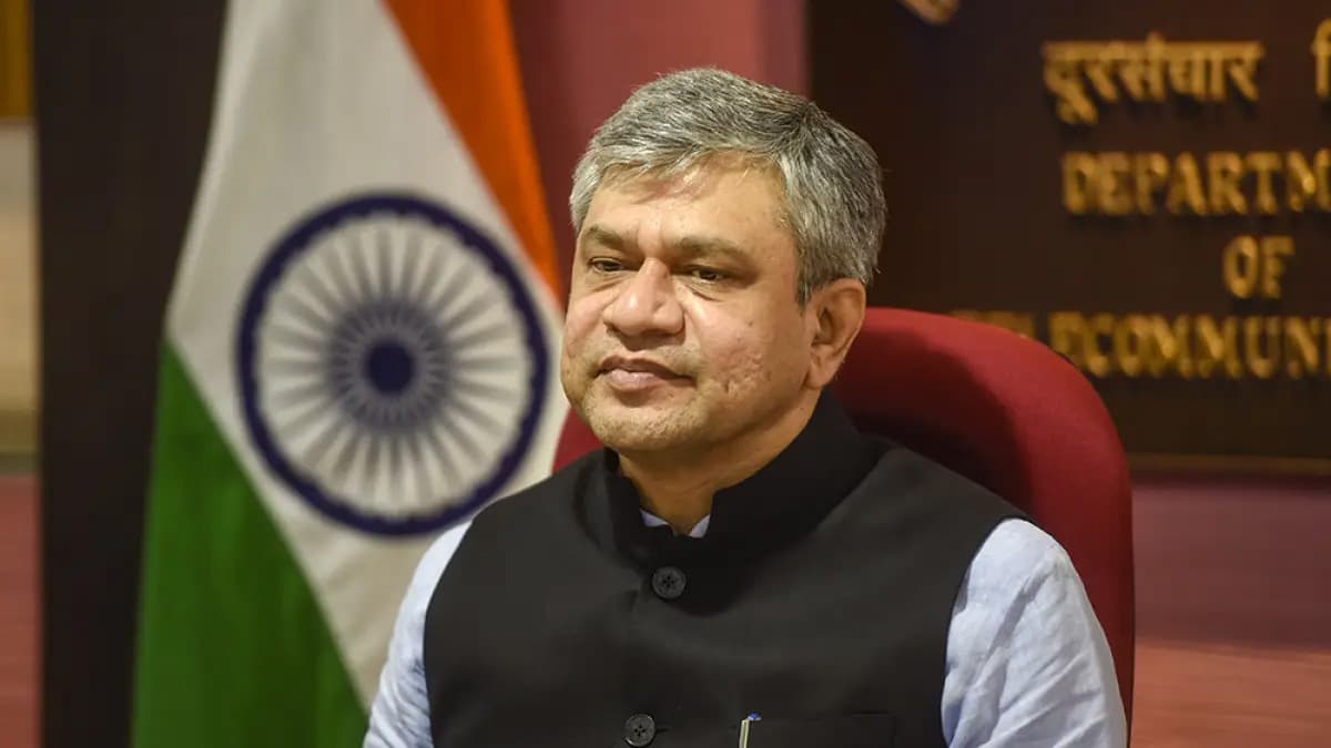 रेलवे वित्त वर्ष 2026 में 100 प्रतिशत विद्युतीकरण हासिल करेगा - अश्विनी वैष्णव