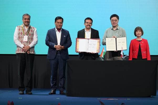 सिंगापुर और भारत ने समुद्री डिजिटलीकरण और डीकार्बोनाइजेशन पर सहयोग के लिए आशय पत्र पर हस्ताक्षर किए