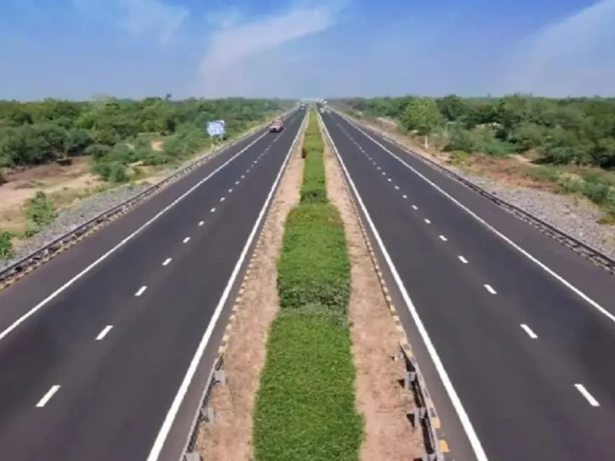 Maharashtra Approves Rs 20000 Crore for Shaktipeeth Expressway Land Acquisition