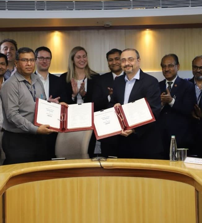 बीईएमएल लिमिटेड ने सीमेंस लिमिटेड, भारत के साथ समझौता ज्ञापन पर हस्ताक्षर किए