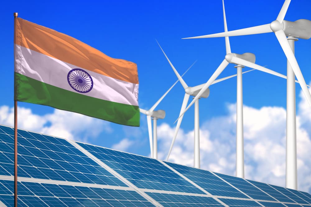 भारत में FY 2024-25 में नवीकरणीय ऊर्जा क्षमता 220.10 GW पहुंची, सौर ऊर्जा ने निभाई अहम भूमिका