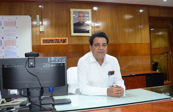 श्री बृजेन्द्र प्रताप सिंह ने बर्नपुर एवं दुर्गापुर स्टील प्लांट प्रभारी निदेशक के रूप में संभाला कार्यभार