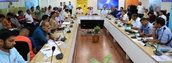 अध्यक्ष और सीईओ, रेलवे बोर्ड ने की मुंबई सेंट्रल में यूसीसीसी के कामकाज की समीक्षा