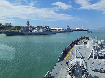 आईएनएस सतपुड़ा और पी-8 आई बहुराष्ट्रीय नौसेना पूर्व काकाडू में भाग लेने के लिए डार्विन पहुंचे