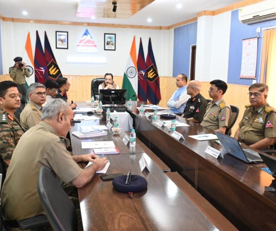 राज्य रक्षा मंत्री अजय भट्ट ने ऋषिकेश में बीआरओ के मुख्यालय प्रोजेक्ट शिवालिक का किया दौरा 