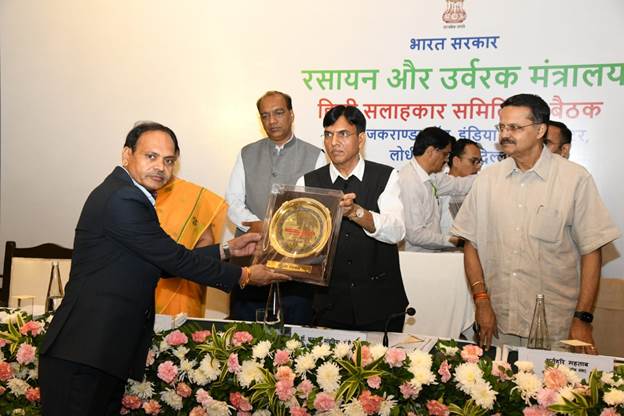 केंद्रीय मंत्री डॉ मनसुख मांडविया ने दिल्ली में हिंदी सलाहकार समिति बैठक की कि अध्यक्षता