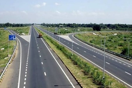 दिल्ली-अमृतसर-कटरा एक्सप्रेस-वे का शिलान्यास , चार प्रमुख राष्ट्रीय राजमार्गों कोजोड़ने वाले अमृतसर-ऊना खंड का चार-लेन में  किया जाएगा अपग्रेडेशन