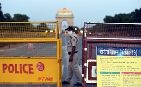 दिल्ली मे लगा yellow अलर्ट, सीएम की घोषणा