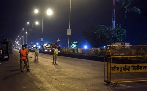 Omicron खतरे के चलते दिल्ली में आज से लगेगा नाईट कर्फ्यू,cases बढ़ने पर हो सकता है yellow अलर्ट