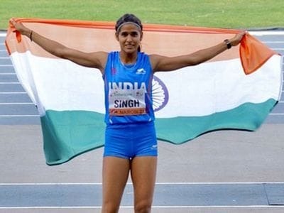 विश्व एथलेटिक्स अंडर 20 में भारत की शैली सिंह ने  महिलाओं की लंबी कूद में जीता रजत पदक।