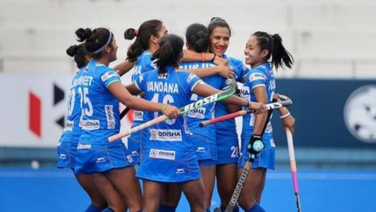 भारतीय महिला हॉकी टीम ने रचा इतिहास ऑस्ट्रेलिया को हराकर सेमीफाइनल में पहुंचा।